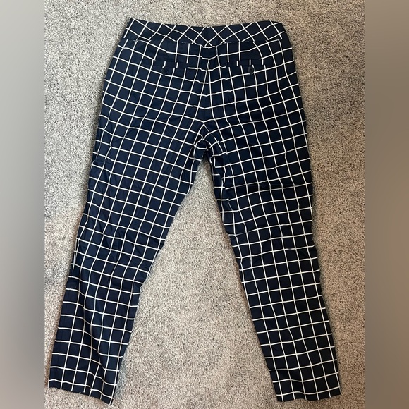 Talbots petite woman’s geometric signature pants blue and white - Picture 2 of 5